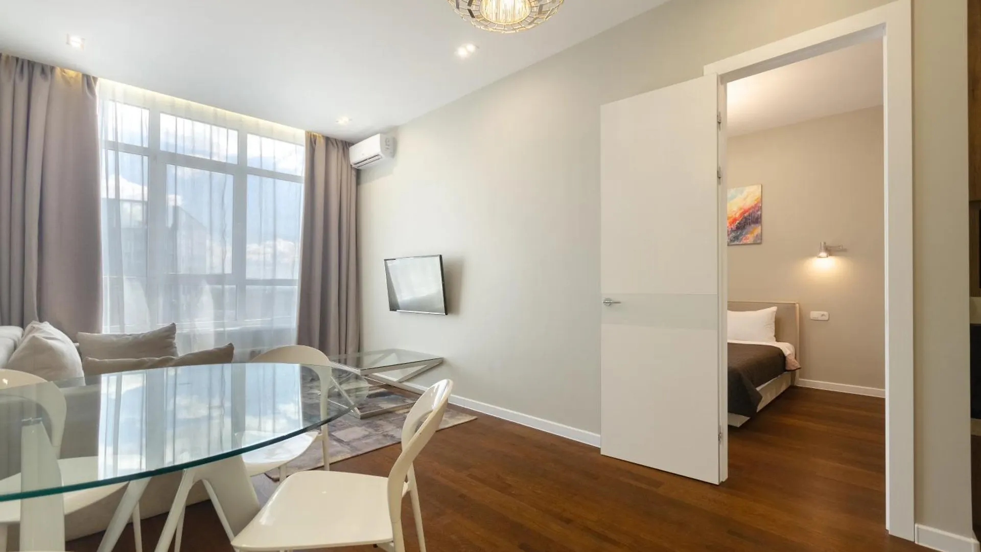 Petrovdom Apartments 20-277 In Rc Central Park ,7 John Mccain Street Kiev Ucraina