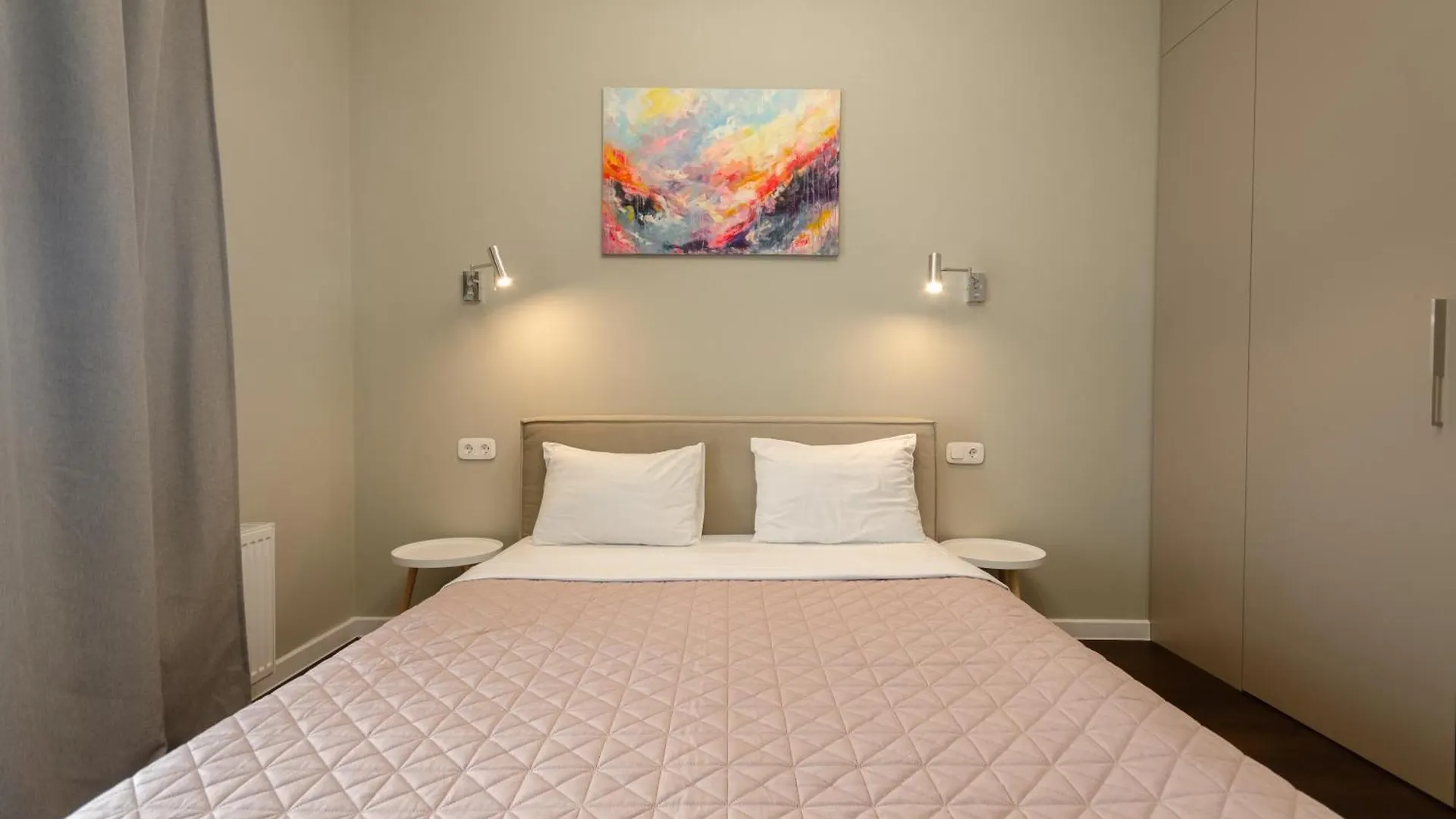 Petrovdom Apartments 20-277 In Rc Central Park ,7 John Mccain Street Kiev