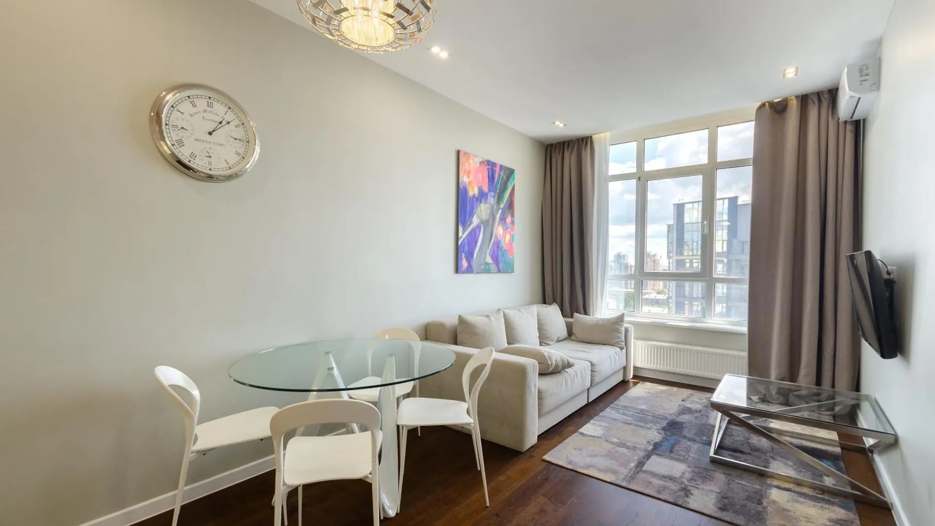 Petrovdom Apartments 20-277 In Rc Central Park ,7 John Mccain Street Kiev