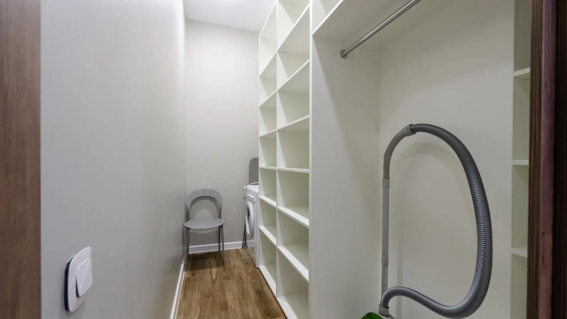 Petrovdom Apartments 20-277 In Rc Central Park ,7 John Mccain Street Kiev