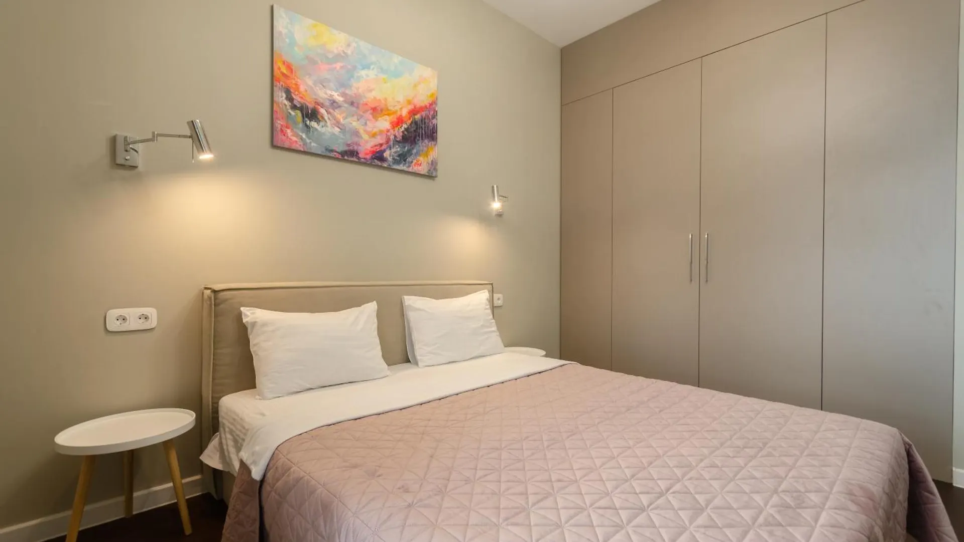 Petrovdom Apartments 20-277 In Rc Central Park ,7 John Mccain Street Kiev