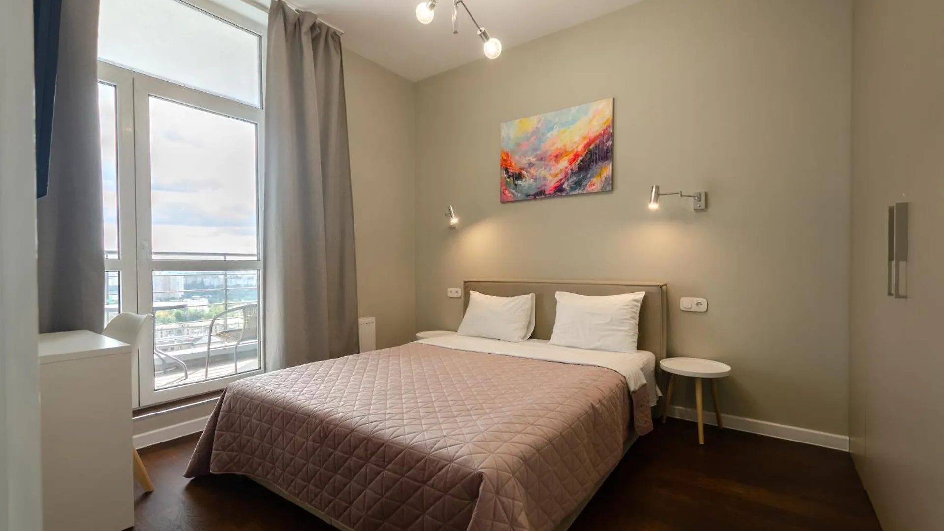 Petrovdom Apartments 20-277 In Rc Central Park ,7 John Mccain Street Kiev Ucraina