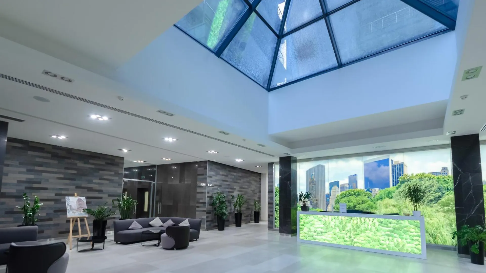 Petrovdom Apartments 20-277 In Rc Central Park ,7 John Mccain Street Kiev